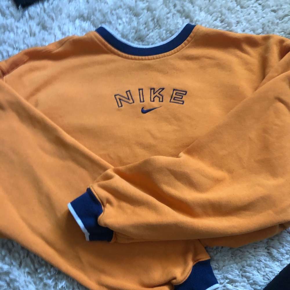 Vintage Nike sweatshirt!